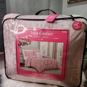 Juicy Coulture 4 Piece King bed set new